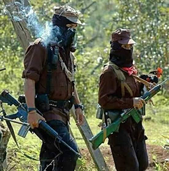 Avispa_Midia's tweet photo. #Chiapas: Durante los últimos días, el EZLN ha lanzado dos comunicados más.
👉 https://t.co/F8wVsBeKUG
SEXTA PARTE: POSDATA QUE BUSCA ESPERANDO ENCONTRAR.
https://t.co/yhMN6b6qTo…
QUINTA PARTE: “AHÍ VA EL GOLPE, JOVEN”
https://t.co/utZloDCdDc…
#EZLN #JBG #MAREZ #Resistecia https://t.co/LBi2WKAlVY