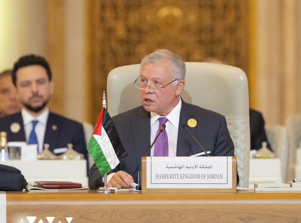 RHCJO's tweet photo. جلالة الملك عبدالله الثاني يترأس الوفد الأردني المشارك في #القمة_العربية_الإسلامية المشتركة غير العادية حول #غزة التي تستضيفها المملكة العربية السعودية في الرياض ويلقي كلمة 
#الأردن https://t.co/Jcj5nSEZOi