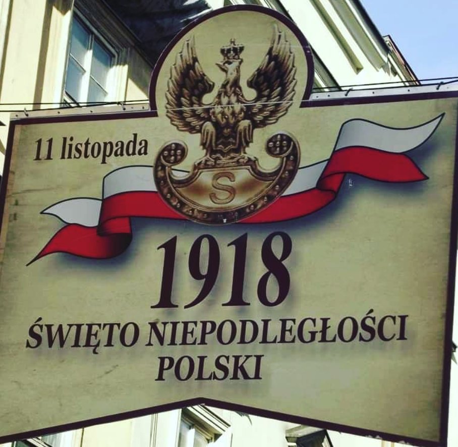 Bugün Polonya`nın Ulusal Bağımsızlık Gününün 105. Yıl dönümü kutlanıyor. Toprakları Rusya, Prusya ve Avusturya tarafından paylaşılan Polonya 123 yıllık aradan sonra (1795-1918) bağımsızlığını kazanmıştır. #11listopada🇵🇱 #ŚwiętoNiepodległości #Polska #poland🇵🇱 #Polonya