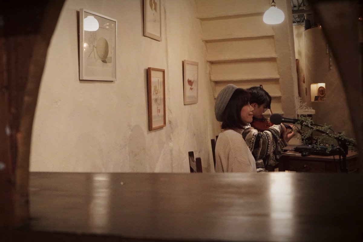 tinorks's tweet photo. TINÖRKS進行中PRJ
🍂The Story of Leaves🍂

ShiZKaNa

サルンポヮクさんにて演奏動画を撮影🎥
曲の世界観を引き立ててくれる素敵な場所

ボーカルの雫
バイオリン🎻のharakana
それぞれをフィーチャリング

集中して演奏してもらったおかげで
良いテイクが撮れました👍

動画完成をどうぞお楽しみに😉 https://t.co/MBusGivlh9