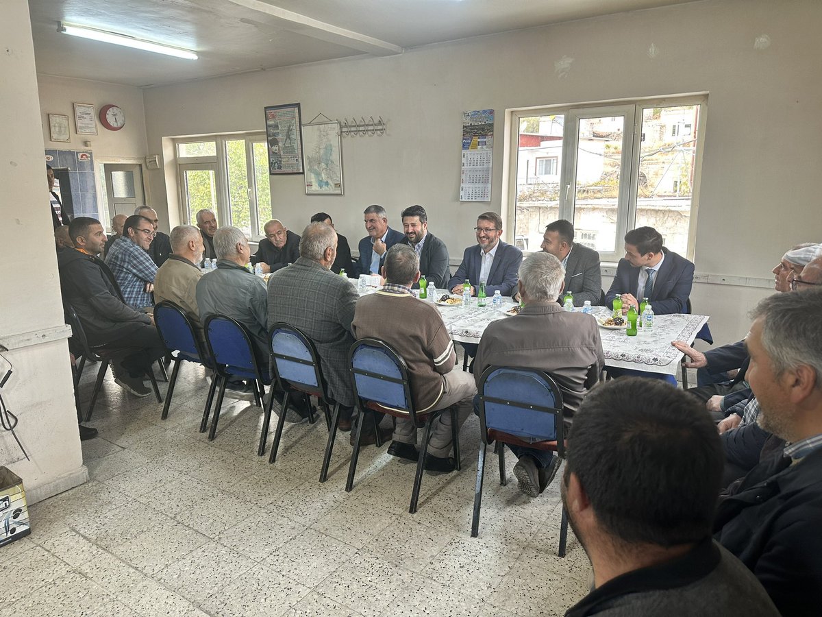 aliozerurgup's tweet photo. Şahinefendi Köyümüz’de Milletvekilimiz @Emre_Caliskann, İlçe Başkanımız @derinnbaskan, İl Genel Meclis Üyelerimiz @Gokhan_Bile ve Mevlüt Çakır’ı misafir ettik.

Ziyaretlerinden dolayı köyümüz adına kendilerine teşekkür ediyorum..

Durmak Yok Yola Devam !! https://t.co/M8yWq8q5Ig