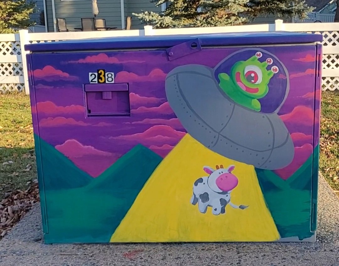 DoodlingOctopus's tweet photo. For the past few weeks I've been working on an electrical box project for a contest I won in my town! It's almost done I can't wait! https://t.co/S8zjzguavC