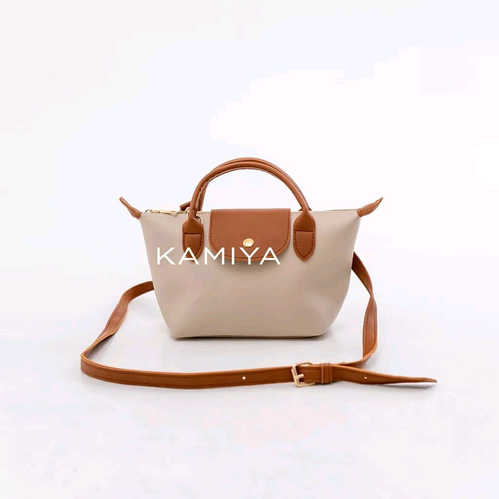bisemangkarisma's tweet photo. Cek (Kamiyastuff) Emira Small Bag - Free Goodie Bag Tas Selempang Wanita Namikita dengan harga Rp59.000. Dapatkan di Shopee sekarang! https://t.co/LV90xlgO1k https://t.co/tEajwop6iJ