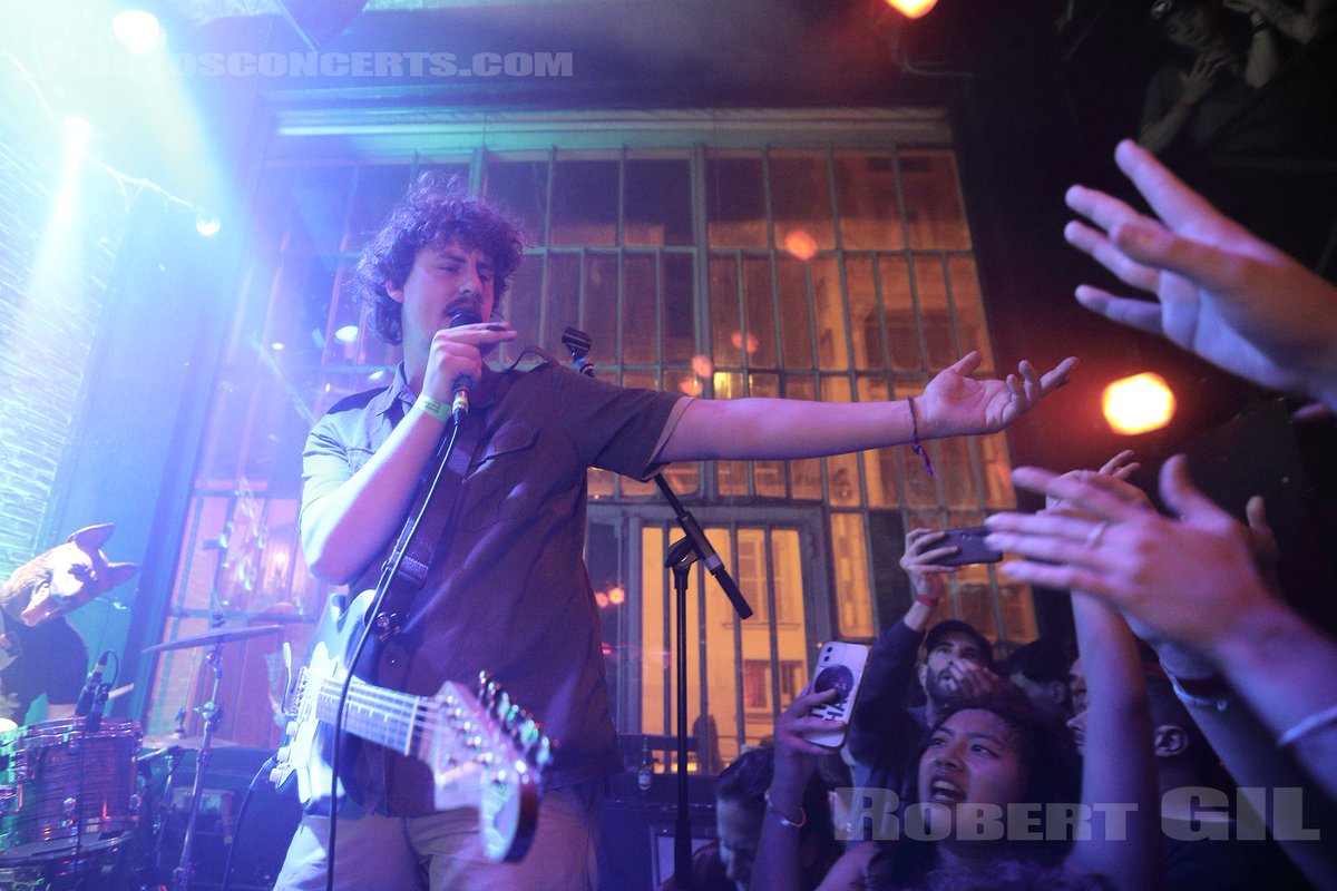 Robert GIL (@photosconcerts) on Twitter photo #Photo #FatDog <a href="/fatdog_fatdog/">Fat Dog</a> <a href="/SUPERSONICparis/">SUPERSONIC</a> <a href="/Paris/">Paris</a> <a href="/pitchforkparis/">Pitchfork Paris</a> #P4KPARIS 2023-11-10 photosconcerts.com/fat-dog-paris-… <a href="/supermonamour/">SUPER!</a> <a href="/DominoRecordsFr/">Domino France</a> #PhotosConcerts #RobertGil #Photo #FatDog <a href="/fatdog_fatdog/">Fat Dog</a> <a href="/SUPERSONICparis/">SUPERSONIC</a> <a href="/Paris/">Paris</a> <a href="/pitchforkparis/">Pitchfork Paris</a> #P4KPARIS 2023-11-10 photosconcerts.com/fat-dog-paris-… <a href="/supermonamour/">SUPER!</a> <a href="/DominoRecordsFr/">Domino France</a> #PhotosConcerts #RobertGil