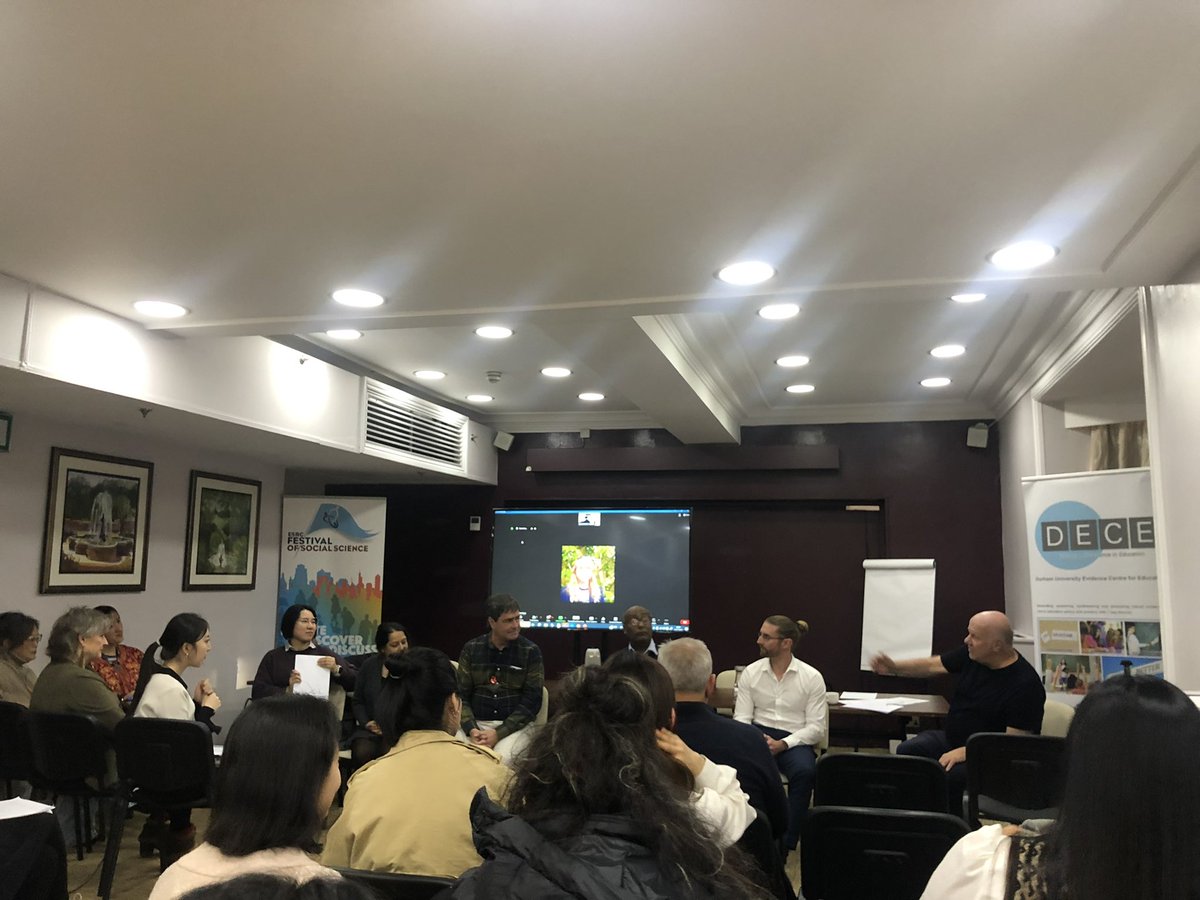 FujiaYangdurham's tweet image. Very glad to participate in #DECE conference from #Durhamuniversity and congratulations for the authors of books of the year in education research!~