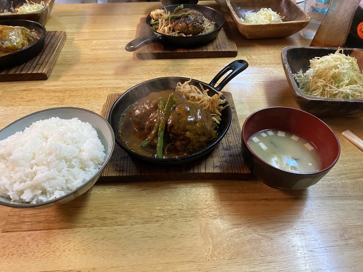 初めて行った近所のハンバーグ屋

めちゃくちゃ美味かった

今までわざわざ遠くまで行ってたのに⁉️