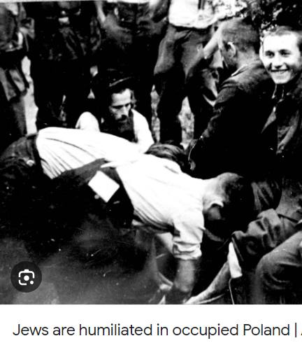 JuanEnriqueJua6's tweet photo. @IDF Jews humiliated in Nazi-occupied Poland.
Palestinians humiliated in Zionist-occupied Palestine.
No, you need more than an audio created by the intern to hide the filth that Israel is the IV Reich.
#IDFNazi #IDFTerroristArmy https://t.co/Rd0sJURB8o