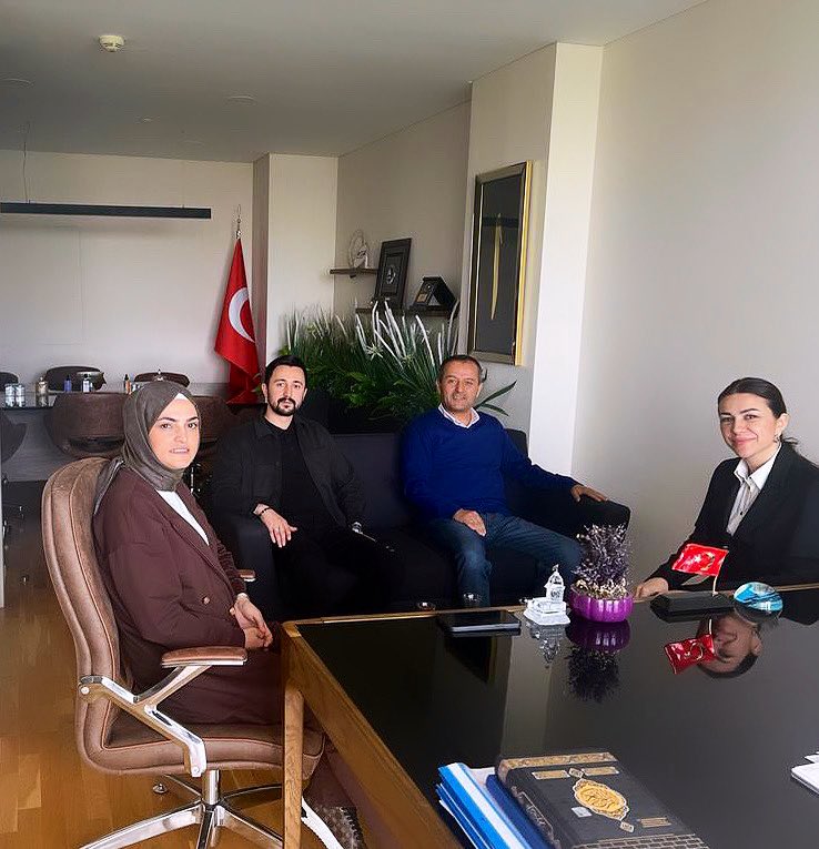 Çalışma ofisimize ziyarete gelen İstanbul Milletvekilimiz, <a href="/AyanNilhan/">Nilhan AYAN</a>'a çok teşekkür ediyorum.