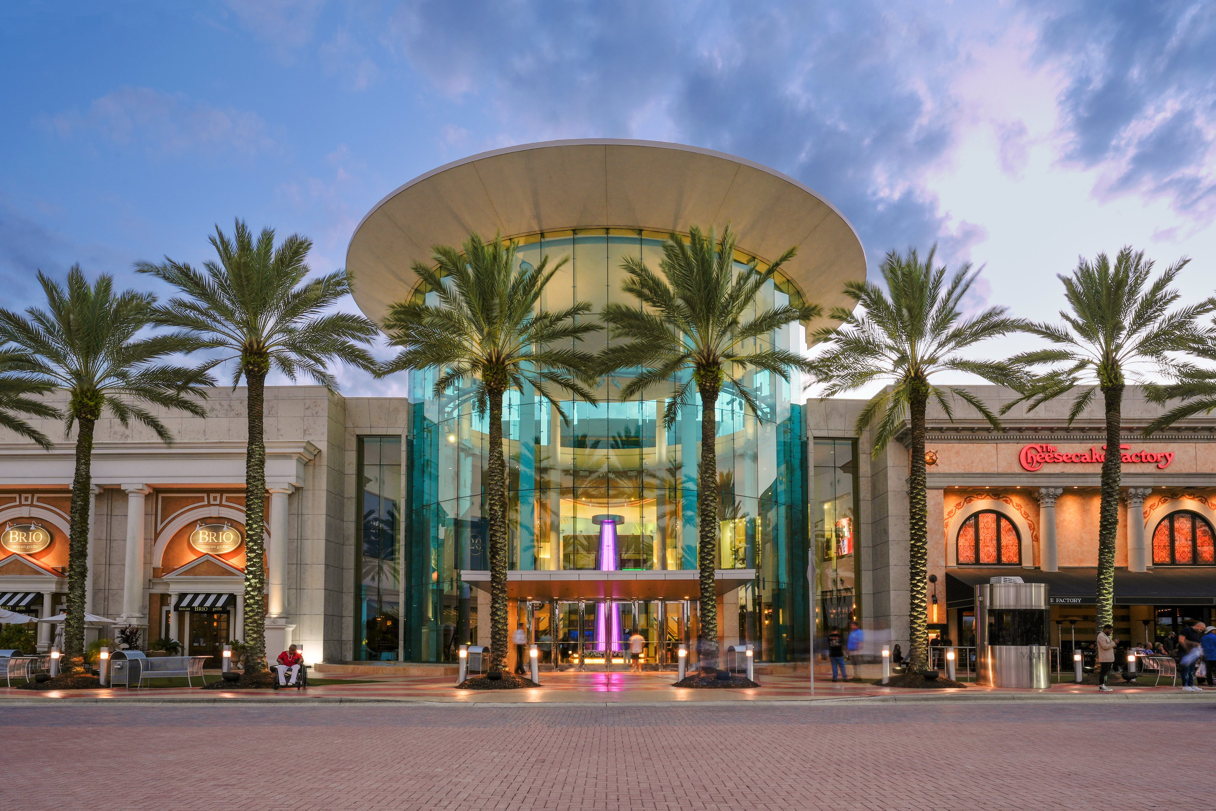 The Mall at Millenia gets Ready for the Holiday Season