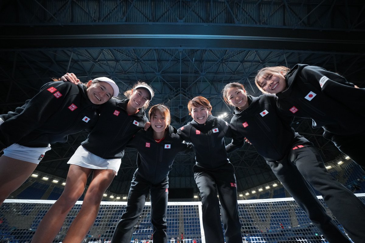 #ビリージーンキングカップ プレーオフ
日本対コロンビア🇯🇵🇨🇴

日本は３勝２敗でコロンビアを破り、来年、2024年の #BJK杯 ファイナル出場権を争うファイナル予選進出を決めました。