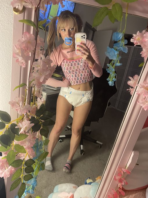 Baby mode activated! https://t.co/jEEHxoijcs