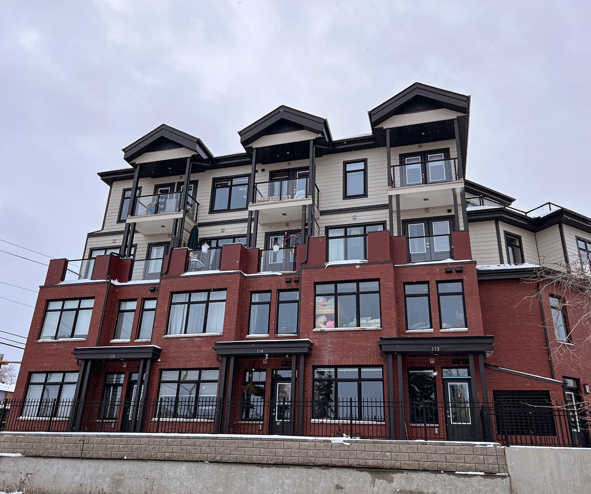 Scarborough 17. RentPERKS has leased the remaining 2 units in the first week of listing. Builder / Developer? Speak to RentPERKS to attract and retain a best in class tenant for your building. And, maximize revenue. #yycliving #yychomes #yyclifestyle #yycrealestate #yyc