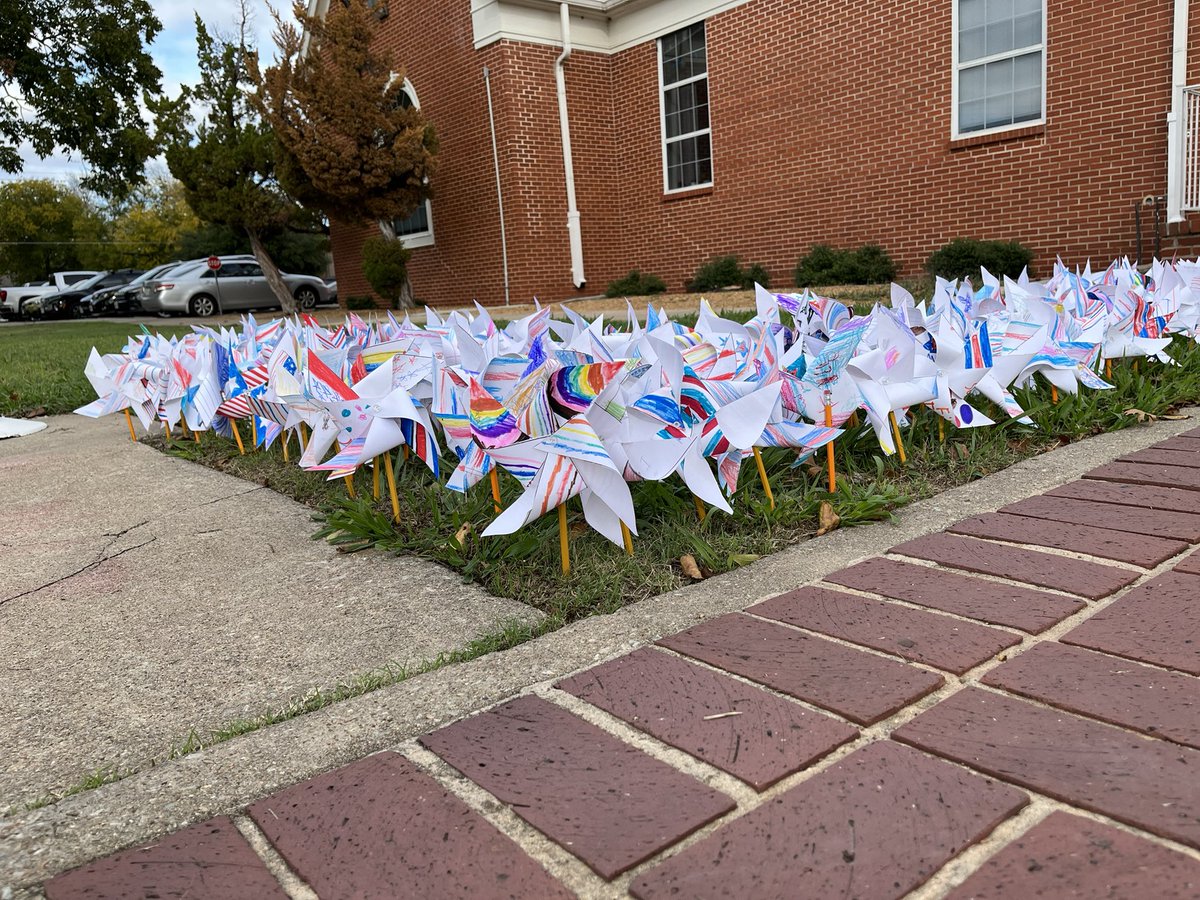“All gave some, but some gave all”
#VeteransDay2023 #art <a href="/ErikaEchegaray/">Erika Echegaray</a> <a href="/FinchFalcons/">Finch Elementary</a> <a href="/MISD_Fine_Arts/">MISD Fine Arts</a>
