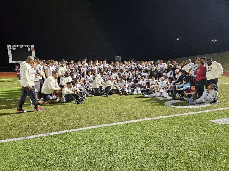 Lee's Summit North Football tweet media