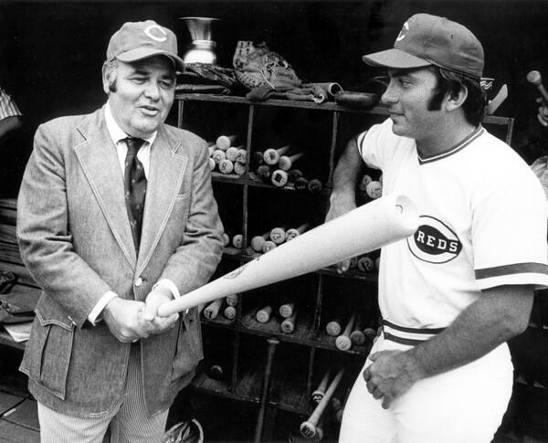 NLCarolynMuse's tweet photo. Remembering USMC veteran, film/television/voice actor, author, television host, artist, and avid #Reds fan Jonathan Winters, who was born #OTD (November 11th) in 1925. #TheJonathanWintersShow #ItsaMadMadMadMadWorld #HeeHaw #TheHollywoodSquares #MorkandMindy #DavisRules https://t.co/4yKp8E7EhQ