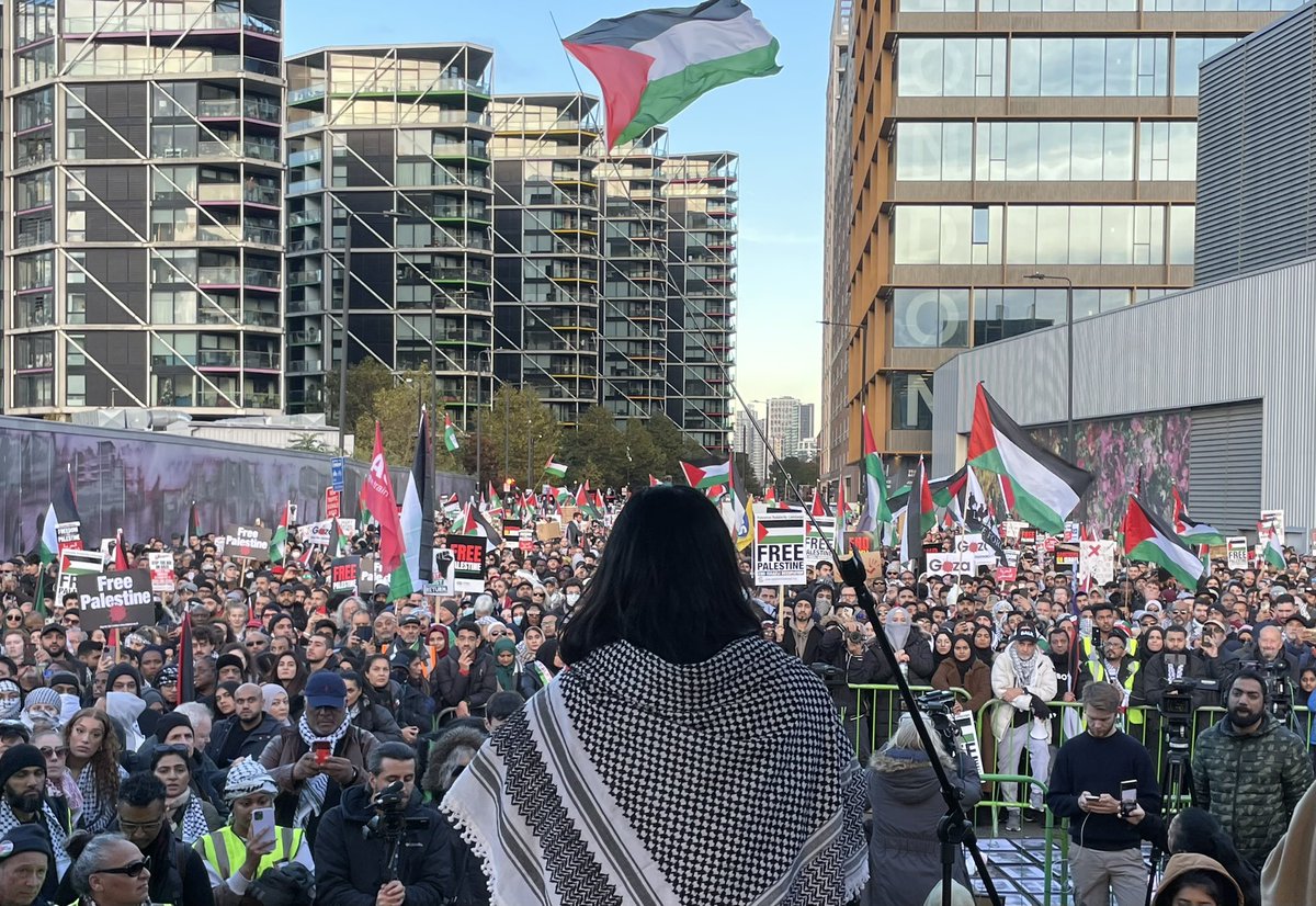 zarahsultana's tweet photo. The children killed in Gaza today could have been saved by a ceasefire agreed yesterday.

So I told today’s London demonstration:

In the vote expected in Parliament this week, I will vote for an immediate ceasefire with all my heart. https://t.co/oFYSR403bX