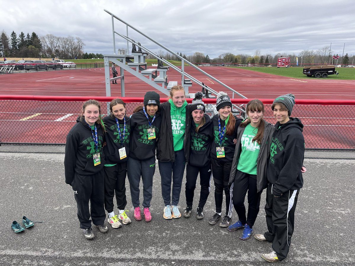 CSPrunners's tweet image. 6th in the State! Nice season ladies!