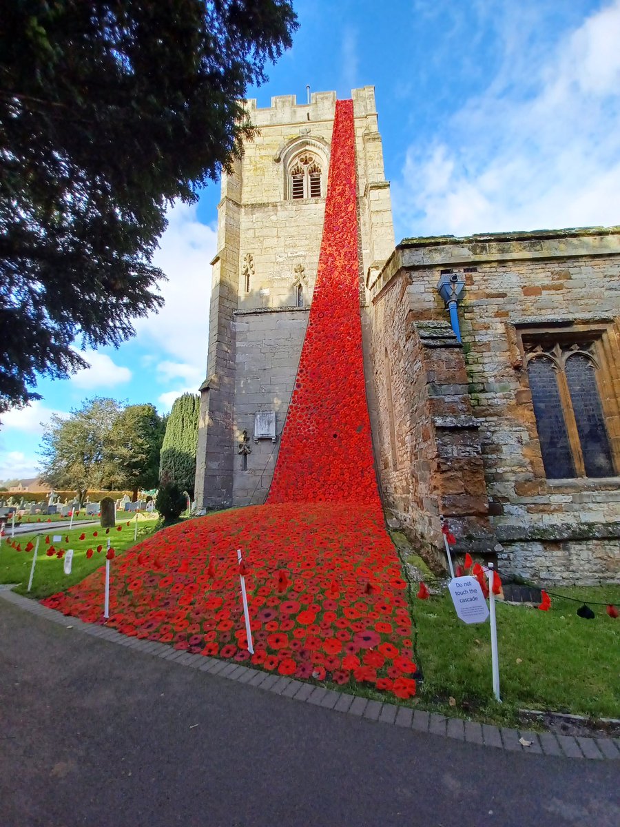 WellesbournCops's tweet photo. A bit of community engagement this afternoon between patrols, at St Peters Church, #Wellesbourne admiring the fantastic #PoppyCascade and the great deal of work put into it 👏

Thanks to the volunteers inside for the lovely cup of tea! ☕️

#WeWillRememberThem

^6337 ^6362 https://t.co/ED0VR26tY6