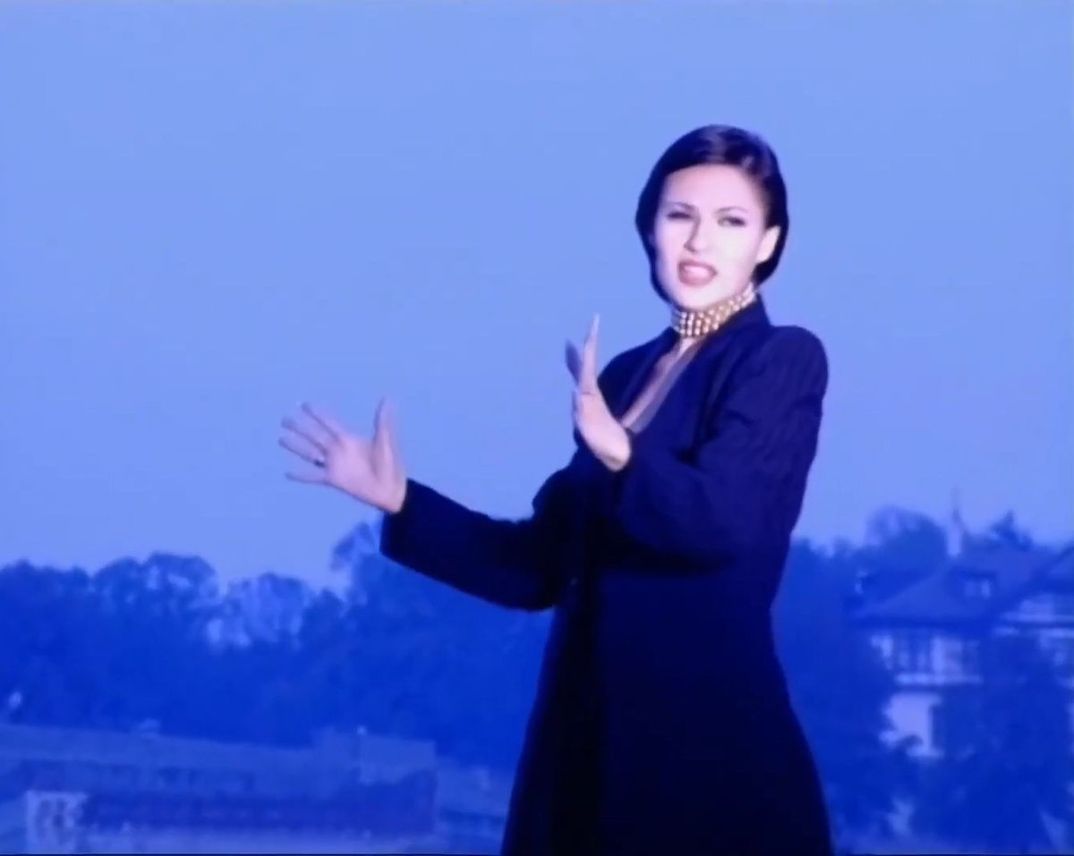 PressCeca's tweet photo. 📌 Posle spotova za pesme Fatalna ljubav, Idi dok si mlad, Nije monotonija i Znam, #Ceca je pre tačno 28 godina snimila i poslednji spot za album #FatalnaLjubav i to za pesmu Beograd. 📺
#CecaRažnatović #Ceca1995 #Beograd #CecinSpot #CecaSpot https://t.co/d824cMaSpx