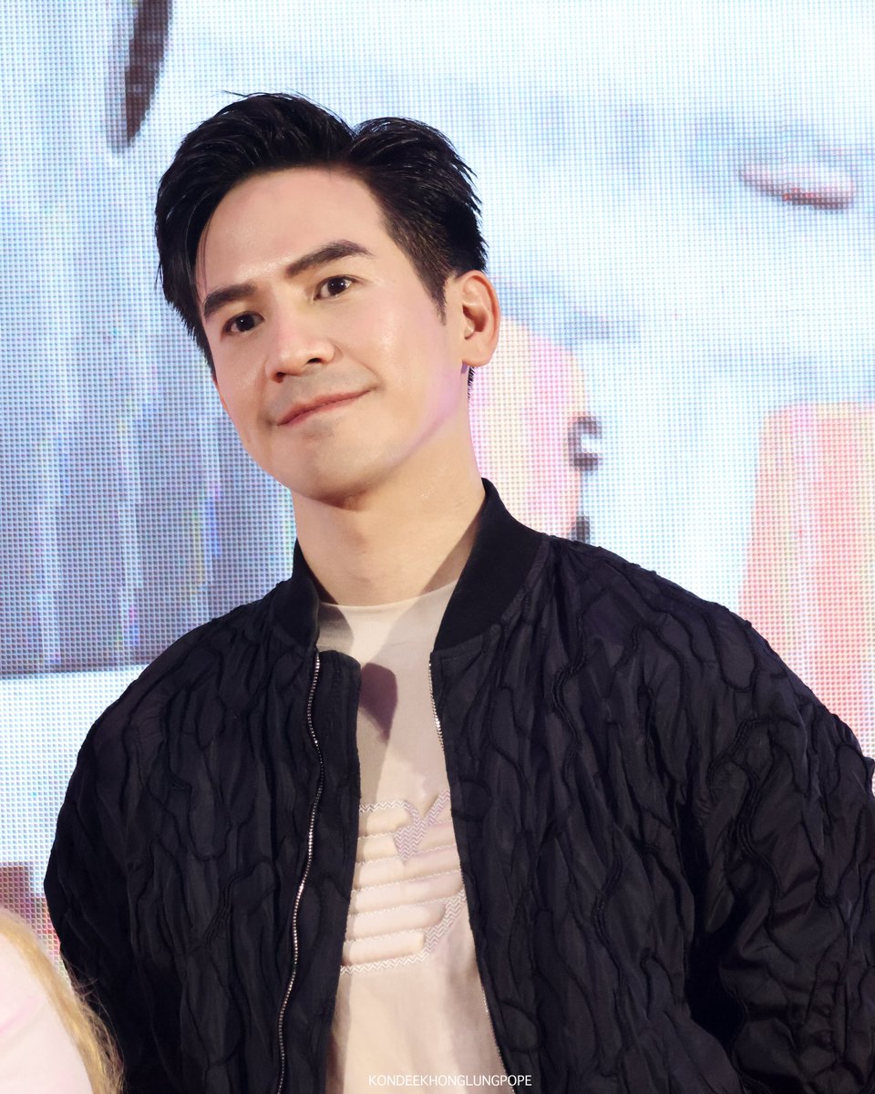 sine1221's tweet photo. หล่อมากกกกก
#popezaap https://t.co/6mFyg6d3OQ