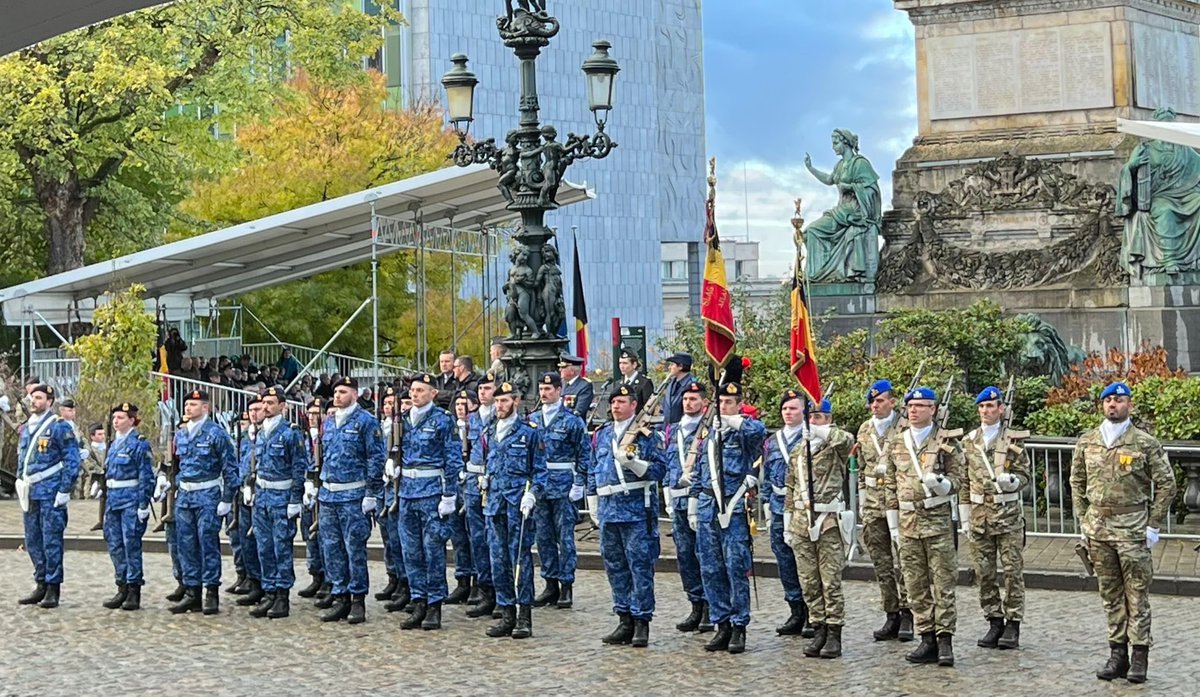 On Nov 11, 1918, WWI came to an end. Today we remember all members of armed forces who have fallen in service to their country & we honor those who continue to serve. Honored to attend the memorial service at the Tomb of the Unknown Soldier Brussels. #lastweforget #RemembranceDay