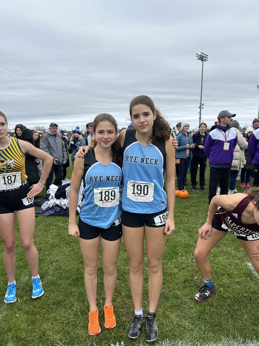 RNHSXCTF's tweet photo. Congrats to Ainara Schube Barriola and Phoebe Carmel on a nice performance at the NY State Meet Cross Country Meet! Ainara took 25th and Phoebe took 29th place out of 131 runners! #RNXC @ainara_schube @RNHSathletics @ryeneckschools @RyeNeck_TFXC @RNHS_Panthers https://t.co/0tjMsDtXfy