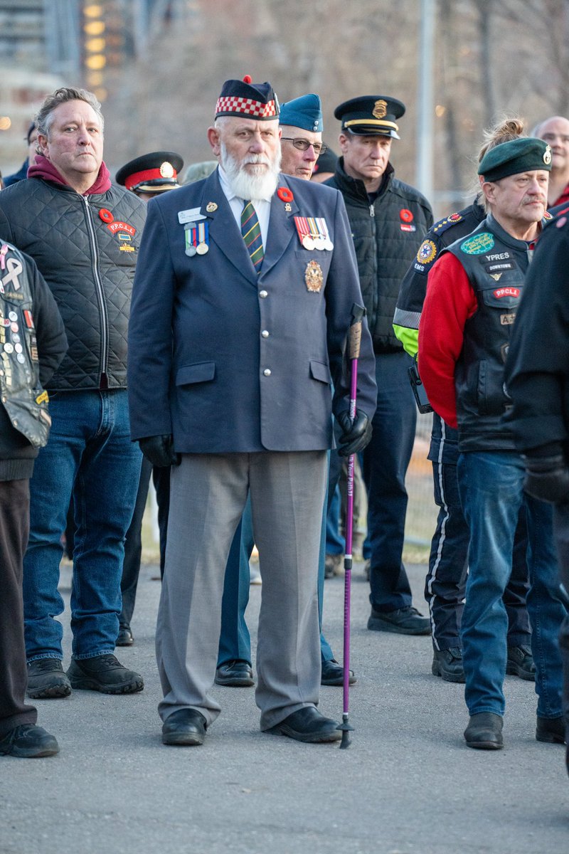ABDanielleSmith's tweet photo. Each year at 11 a.m. on Nov. 11, we join with all Canadians to pause in a moment of silent reflection and respect for the men and women who have served in defence of our country and our freedoms. It is our way to remember our debt of gratitude to the veterans of today and of yesterday.
 
It has been said that in war, there are no unwounded soldiers. Throughout our nation’s history, Canadians have stepped up to defend the core values – freedom, democracy, human rights and the rule of law – that our society holds dear. Each soldier, sailor and aviator paid a price, as did their families, so we could enjoy the lives of peace, dignity and comfort that we have today.
 
We can never repay the debt we owe them, but we can honour their courage in the face of evil and their sacrifice on our behalf. Today, 105 years after the end of the First World War, it is just as important for us to remember the cost of our freedom.
 
All across the province, ceremonies are being held to pay tribute to our veterans and I encourage every Albertan to attend one, observe a moment of silence and place their poppy at the cenotaph as a sign of respect.
 
Lest we forget.