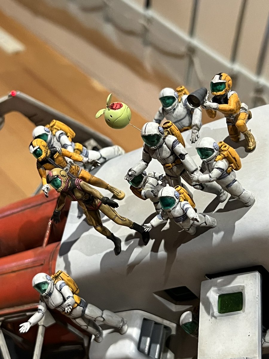 yama_mon999's tweet photo. ガンダムファンなら誰もが欲しいと思うまつおーじさんの作品。
眼福以外の言葉が見つからん😍😆👍
 #ゆっぽONE https://t.co/grZO2jPPm5