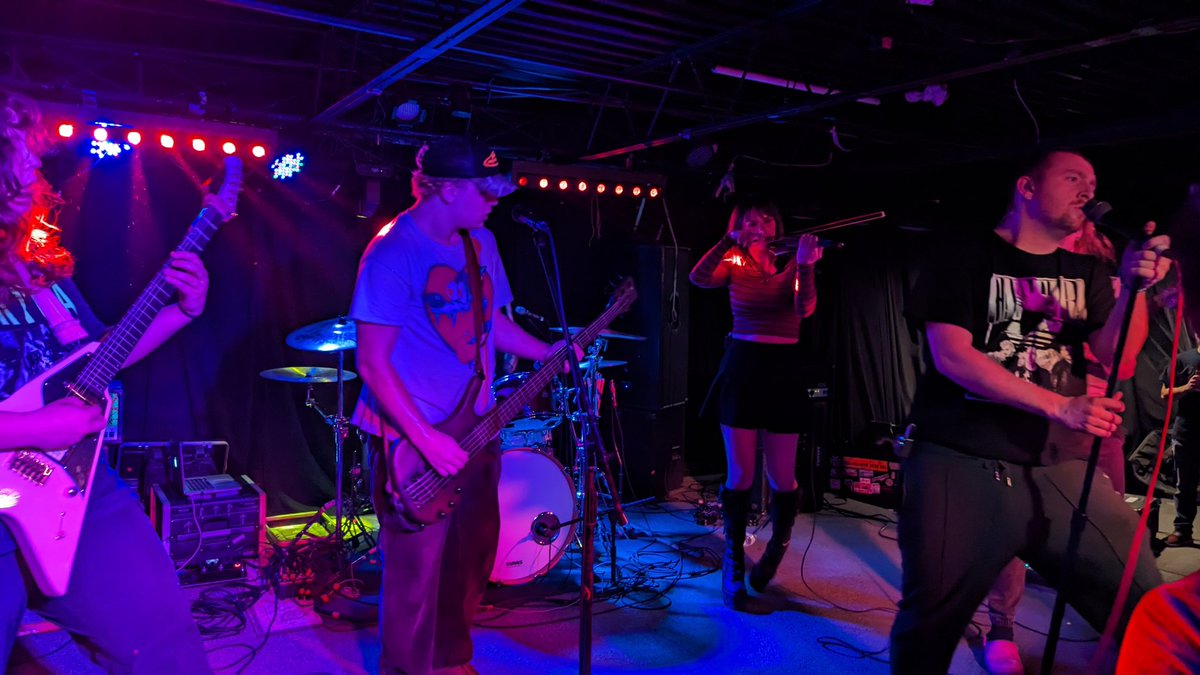 RagnarokSam's tweet photo. @callousdaoboys at RiffHouse Pub last night. Tons of energy in a small venue. Loved it. https://t.co/1quOLmG8Mv