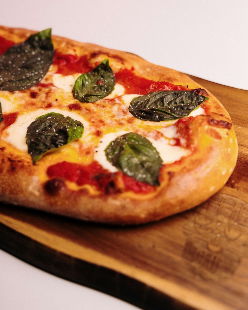 27clubcoffee's tweet photo. IYKYK… 😈 Stop in for our 🔥 $9.00 pizzas and the best coffee in Cleveland.✨ #ClevelandPizzaWeek #27ClubCoffee https://t.co/JR8jSaHJnw