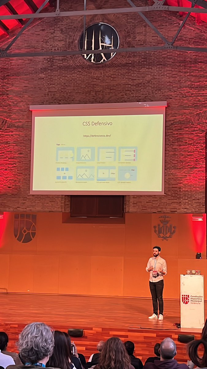 Una web interesante para ver errores de la web 👉🏻 defensivecss.dev 

#WCVLC23