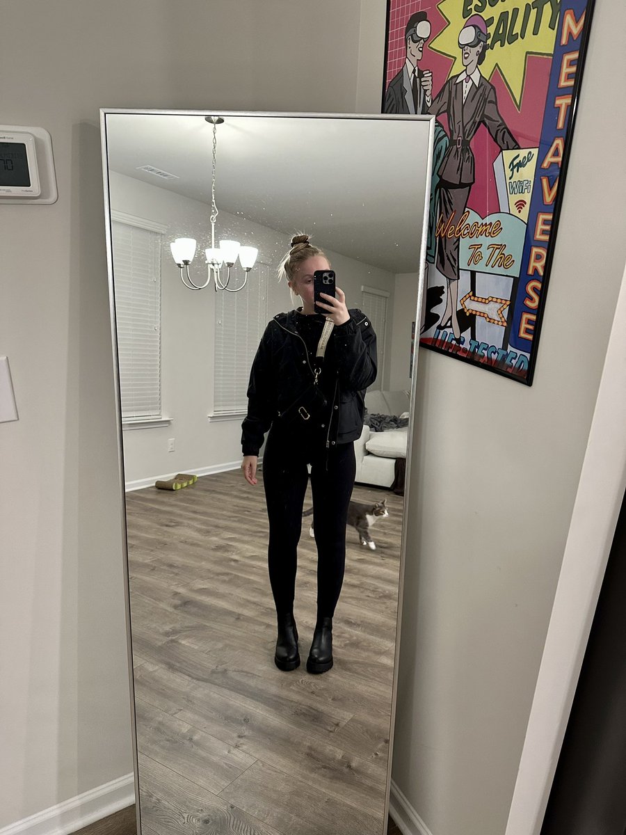 Gm, another day trying to beat phin at his mirror pics