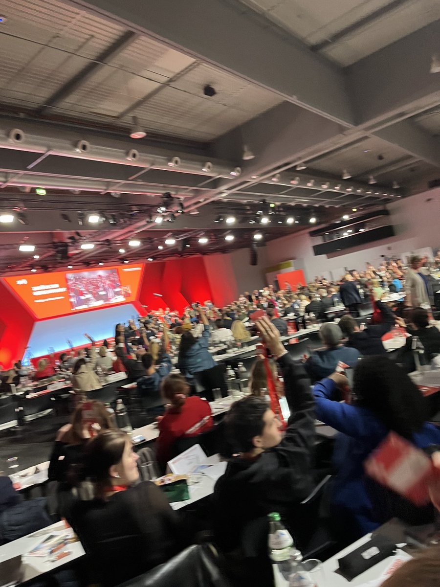 Hätte nicht gedacht, dass ich diesen Tag noch erlebe: Die #SPÖ beschließt die Direktwahl des Parteivorsitzes! 👏👏👏 #BPT23