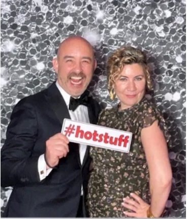 There are dinner jackets and there are dinner jackets. This is the latter. 

Gala for The Fairy Godmother Foundation of NYC.
Making the lives of challenged children, teens, and young adults better.
nyfairygodmother.org
Please consider donating.

<a href="/dieworkwear/">derek guy</a>