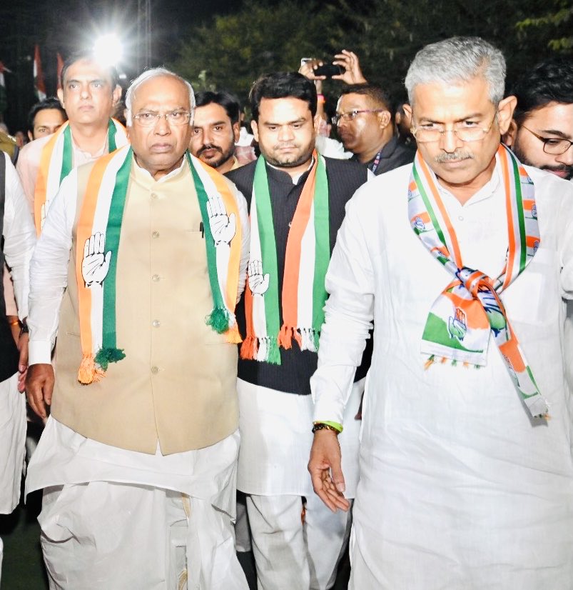 Shahnawaz Shaikh (@shahnawaz_inc) on Twitter photo With <a href="/kharge/">Mallikarjun Kharge</a> <a href="/INCIndia/">Congress</a> President @Madhya Pradesh Election <a href="/RahulGandhi/">Rahul Gandhi</a> <a href="/ShayarImran/">Imran Pratapgarhi</a> With <a href="/kharge/">Mallikarjun Kharge</a> <a href="/INCIndia/">Congress</a> President @Madhya Pradesh Election <a href="/RahulGandhi/">Rahul Gandhi</a> <a href="/ShayarImran/">Imran Pratapgarhi</a>