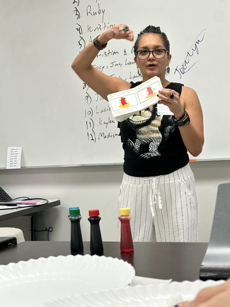 LisaReimannHS's tweet photo. Really enjoyed Interactive Read-Alouds with Ms Vela. #edcamplock #ABSdiscovers #ExpeditionExceLLence https://t.co/tQwClgsay4