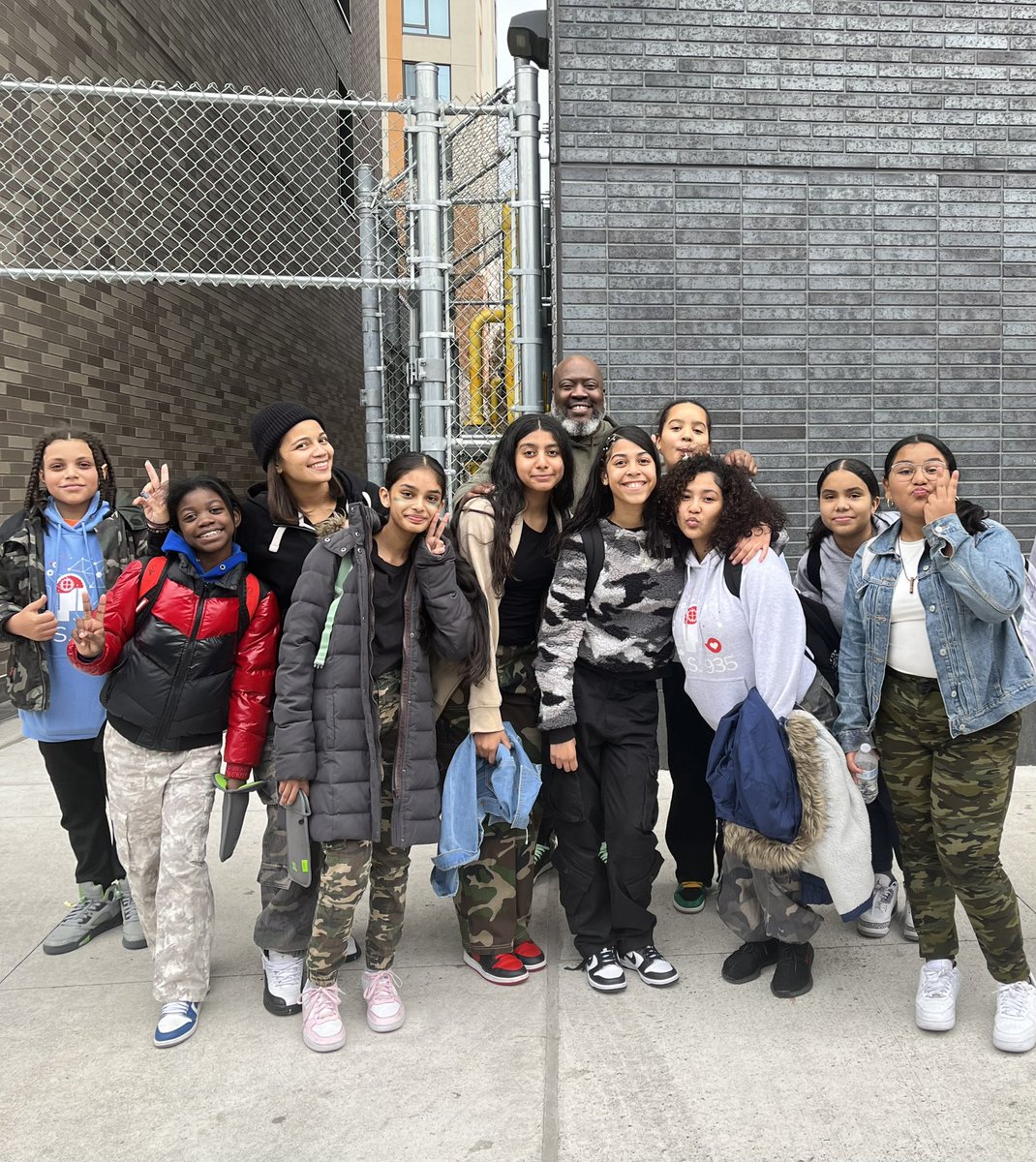 M.S. 935 tweet media