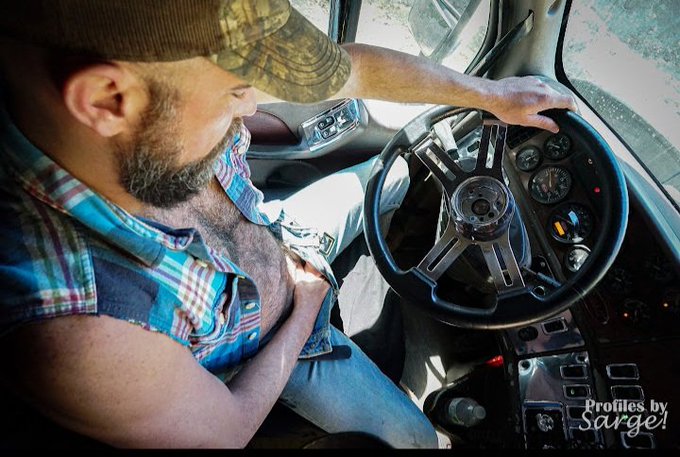 Watch hardworkertn's leaked NSFW photo on TwXstars