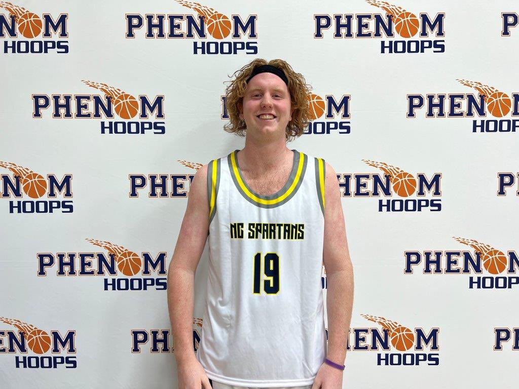 6’5 ‘25 Jackson Powers (Davie County) is such an important leader for this group. Excellent inside-out big man with touch, vision, and footwork. Knows when to roll versus pop. Plays with phenomenal energy and consistently sets the tone as a two-way rebounder #PhenomHSJamboree