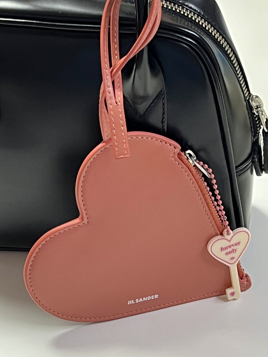 뽀뇨 #J tweet media