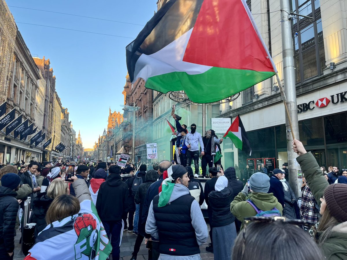 maksinkster's tweet photo. Glasgow - Buchanan Street
11th November 2023
Free Palestine
🇵🇸 https://t.co/Sq9srwN3lR
