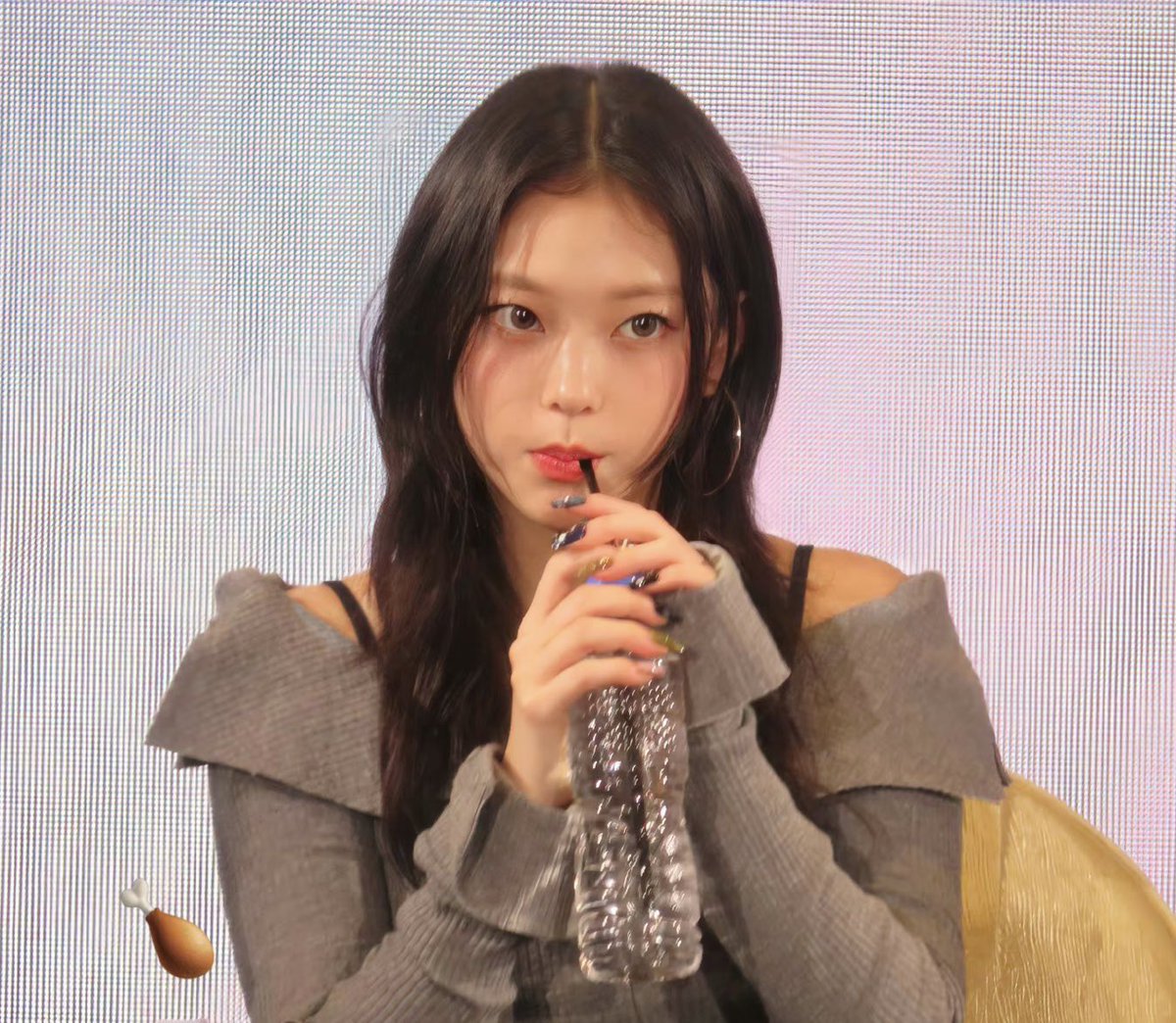 mo9uHR's tweet photo. 물마시는 고양이 조아😙🩶 https://t.co/EVHoBUHM7i