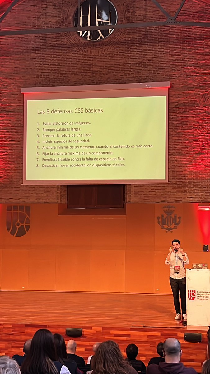 Cuestión a tener en cuenta para no cometer en la Web y se puede solucionar con el uso de código CSS 
#WCVLC23