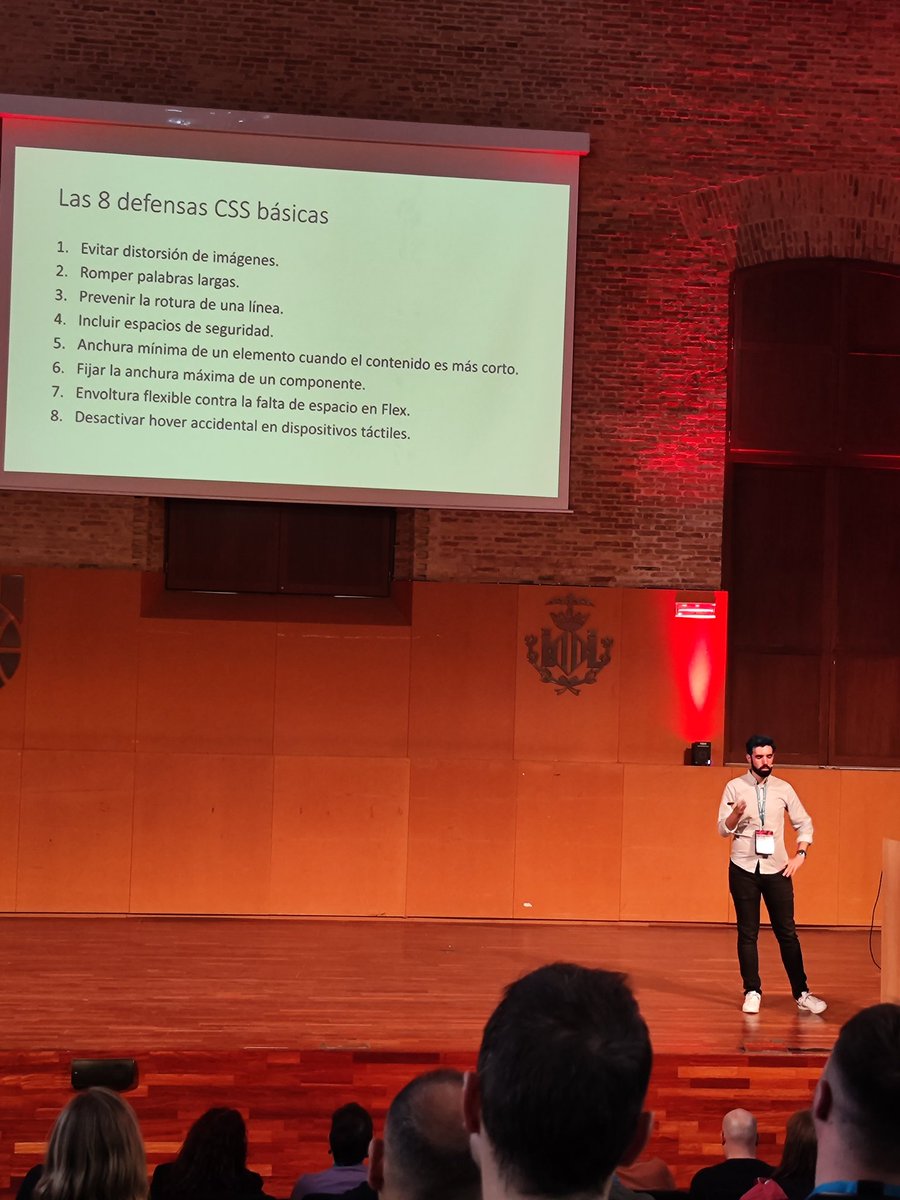Las 8 defensas #CSS básicas por <a href="/androsfenollosa/">Andros Fenollosa</a> 

#WCVLC23 #UX #diseñoweb
