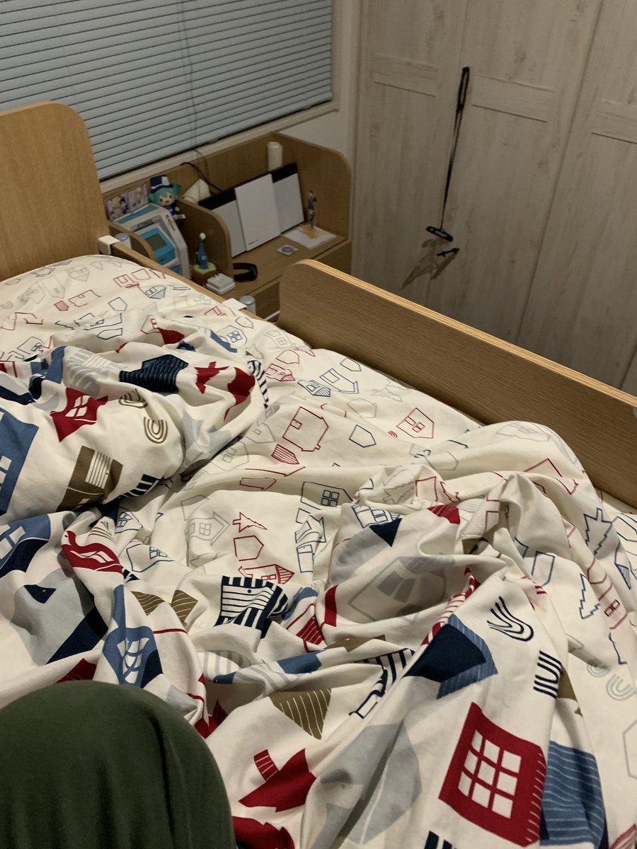 ダイソーのこれエグすぎ
6畳の部屋が普通に照らせる