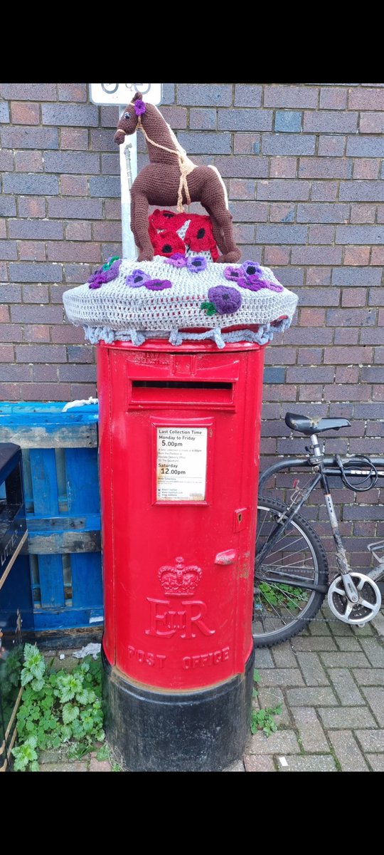 #PostboxSaturday West Kirby, Wirral #LestWeForget #ArmisticeDay #purplepoppy #redpoppy