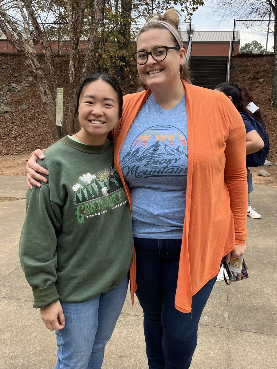 Lizzie Fragale tweet media