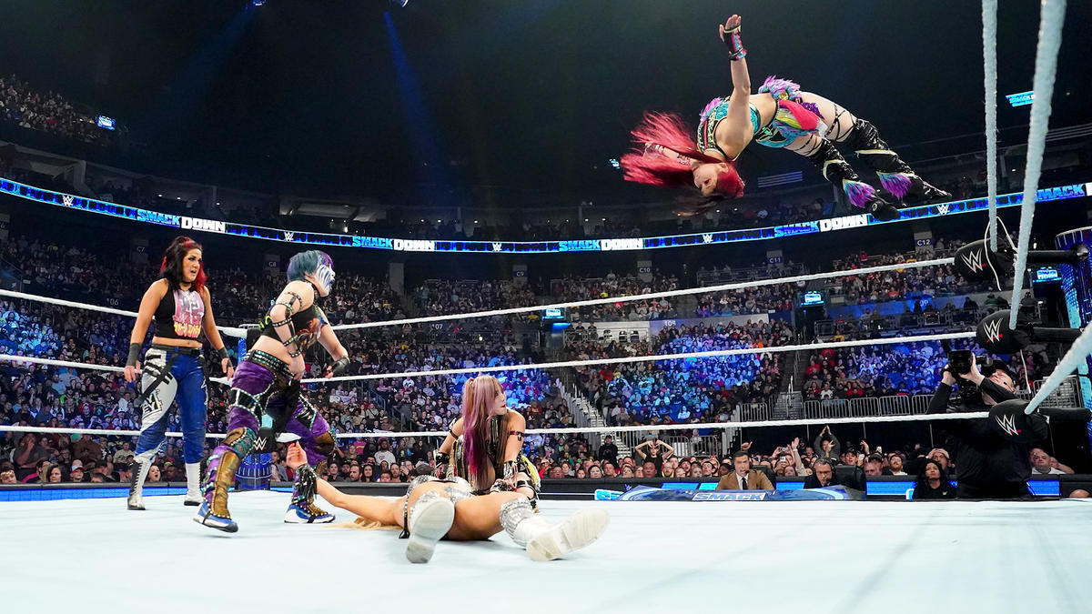 IyoSkySourceCOM's tweet photo. #SmackDown Digitals: https://t.co/auZIk078f0
#IyoSky #GeniusOfTheSky #DamageCTRL #WWE 

(@Iyo_SkyWWE) https://t.co/muFJwn1DGo