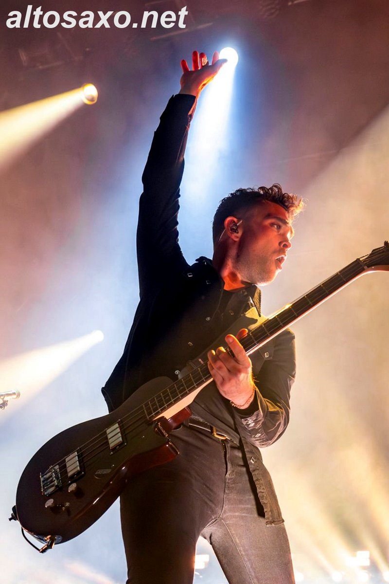 AltosaxoMusic's tweet photo. Mike Kerr of Royal Blood performs live at Fox Theater in Oakland, California on November 10, 2023. #RoyalBlood #MikeKerr #altosaxonet
ALTOSAXO Music Apparel
https://t.co/BQvVWUowwb https://t.co/2ltlnNPIWg