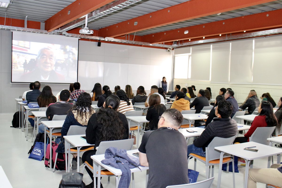 utpl's tweet photo. #BootcampUTPL 💡 | ¡Loja, tierra de emprendedores! ⛰️ 
💭 Con esfuerzo, aprendizaje y técnicas innovadoras podemos transformar ideas en prototipos y sueños en realidad. En la #UTPL impulsamos el emprendimiento.🚀 https://t.co/UX7aswf9dN